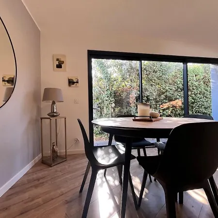 Vila Avec Piscine Au Charme Authentique Et Naturel