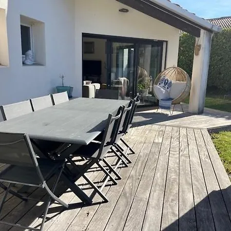 Vila Avec Piscine Au Charme Authentique Et Naturel