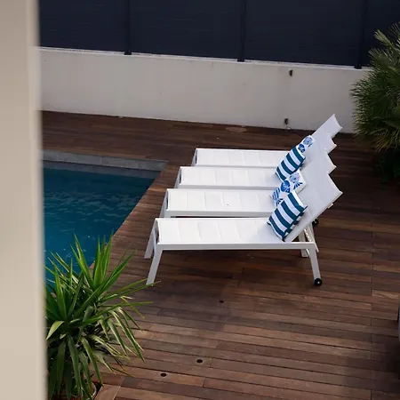 别墅 Avec Piscine Au Charme Authentique Et Naturel *
