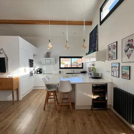 Avec Piscine Au Charme Authentique Et Naturel Vila *