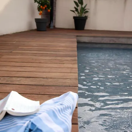 Vila Avec Piscine Au Charme Authentique Et Naturel