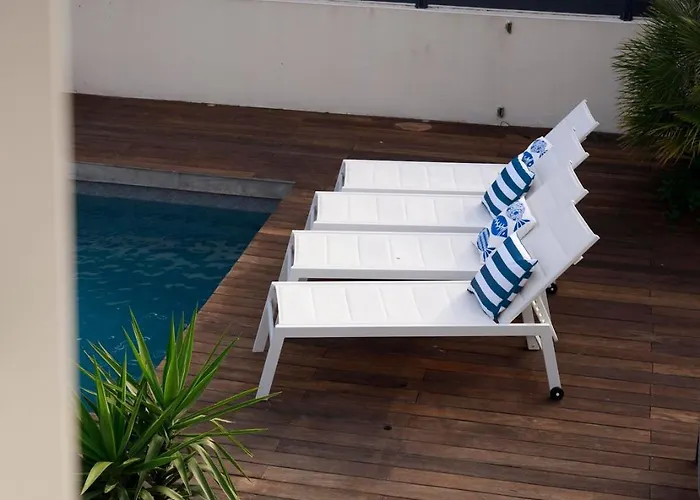 Villa Avec Piscine Au Charme Authentique Et Naturel *